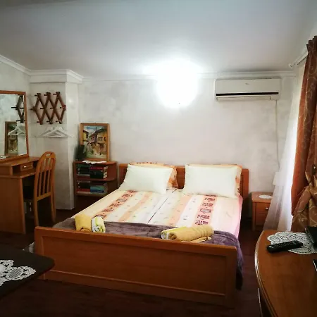 Paradise Hotel